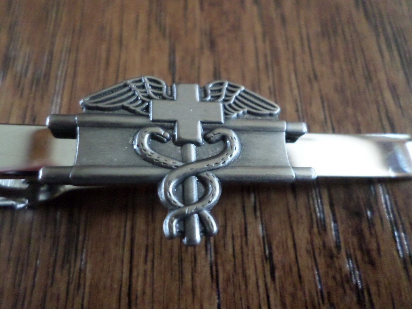 U.S MILITARY EXPERT FIELD MEDICAL BADGE TIE BAR TIE TAC MADE IN THE U.S.A