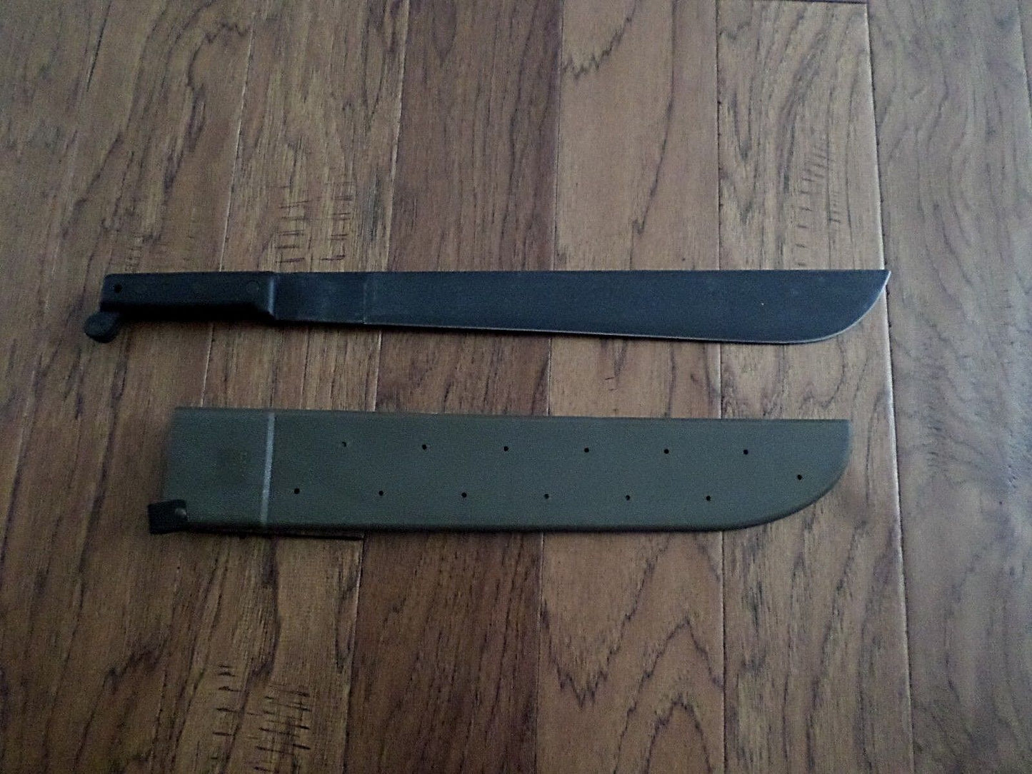 U.S MILITARY MACHETE AND SHEATH 18" INCHES U.S.A MADE ONTARIO KNIFE CO