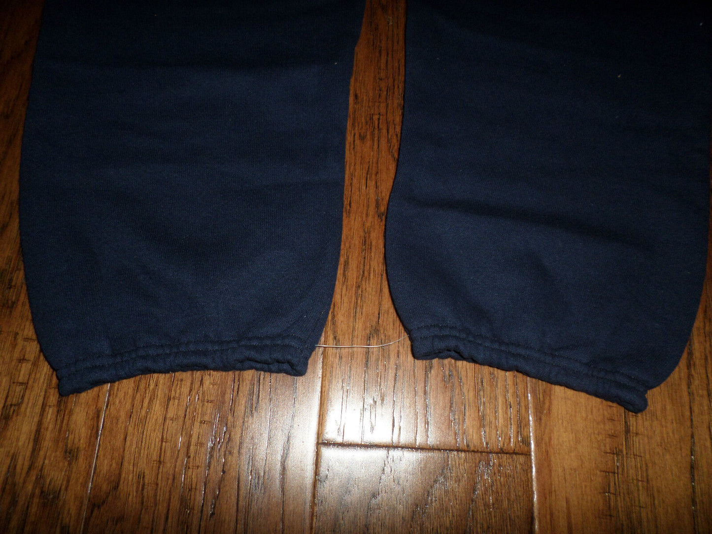 U.S MILITARY NAVY DARK BLUE SWEATPANTS SIZE SMALL. MADE IN THE U.S.A  SOFFE