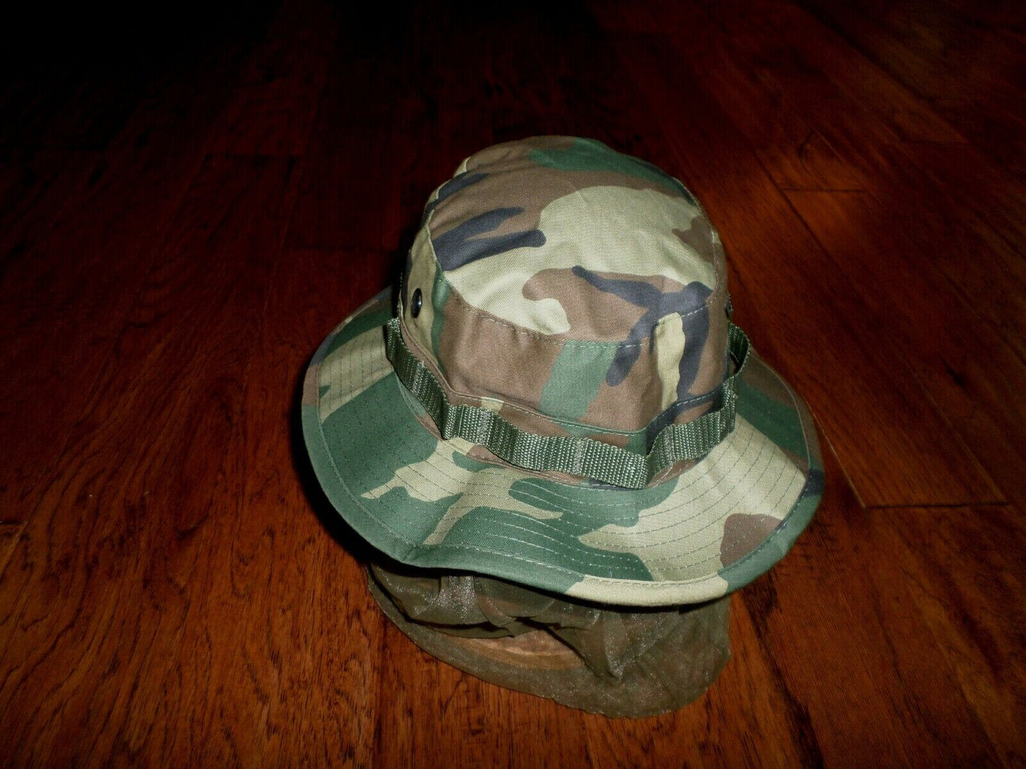 WOODLAND CAMOUFLAGE MILITARY STYLE BOONIE HAT WITH MOSQUITO INSECT NETTING