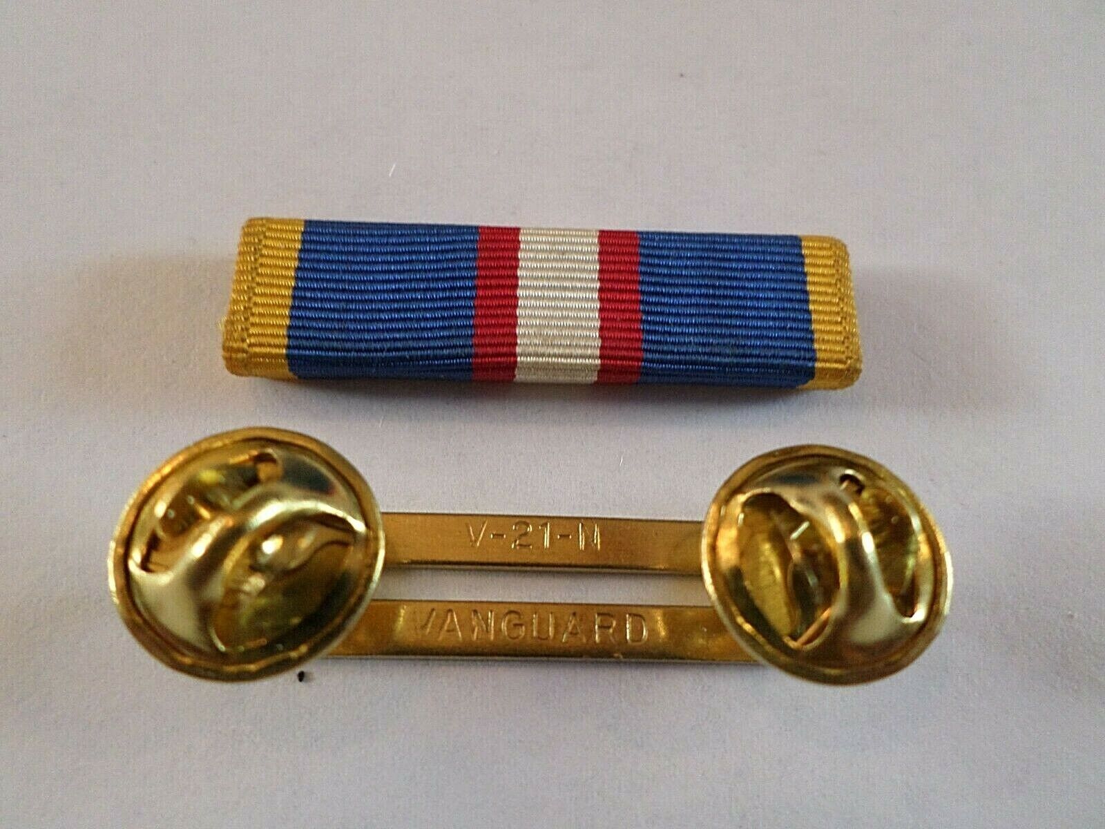 PHILIPPINE INDEPENDENCE RIBBON WITH BRASS RIBBON HOLDER U.S MILITARY V ...
