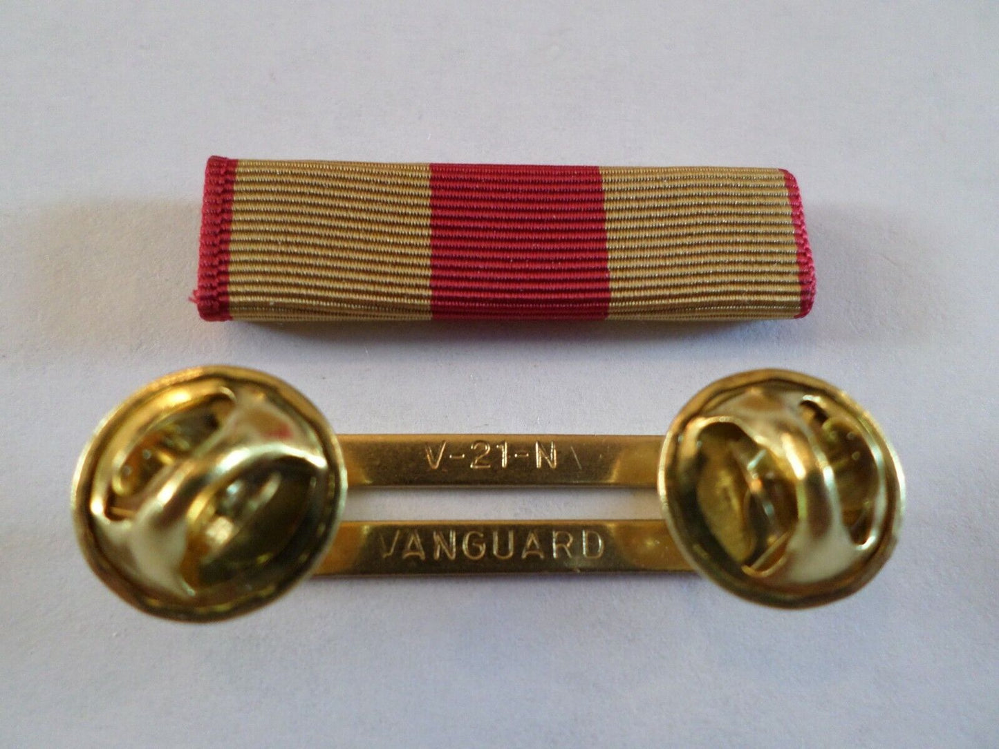 MARINE CORPS EXPEDITIONARY RIBBON WITH BRASS RIBBON HOLDER U.S MILITARY VETERAN